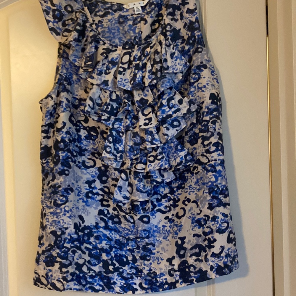 Cabi women’s XL tank with ruffle